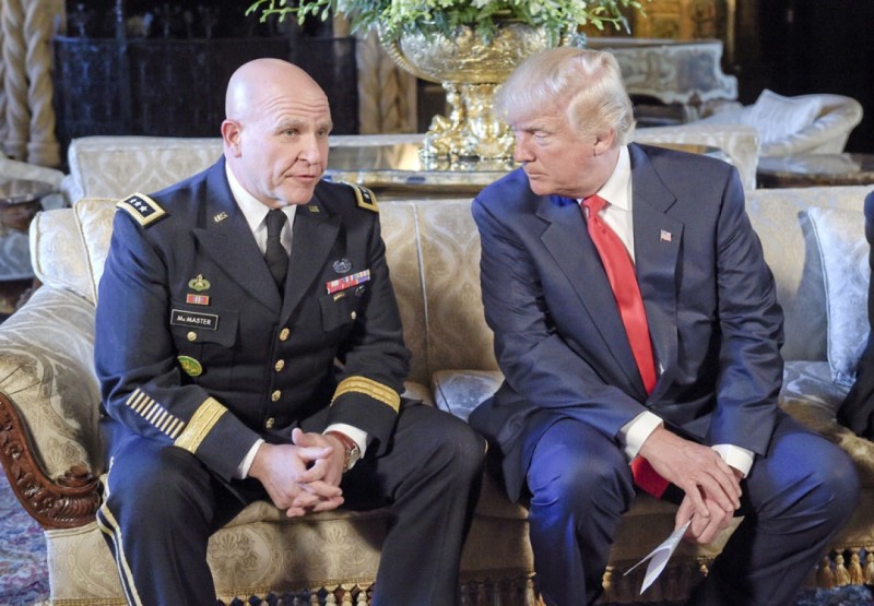 ގްރީންލޭންޑް ހިފަން ޓްރަމްޕް ގެންގުޅުއްވާ ޕްލޭނަށް އެމެރިކާގެ ޖެނެރަލުން ދެކޮޅު ހަދައިފި