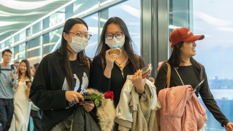 ޓެކްސްތައް ބޮޑުކުރުމުން، މިދިޔަ އަހަރު ޑޮލަރުން ލިބުނު އާމްދަނީއަށް 37 ޕަސެންޓުގެ އިތުރުވުމެއް