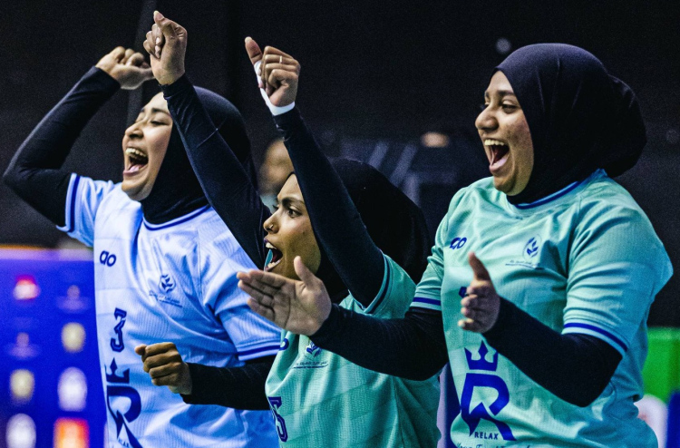 ގުރޫޕް ބީ ގެ ވާދަވެރިކަން ދަމަހައްޓަނީ މާބައިދުއާއި ހުރާ