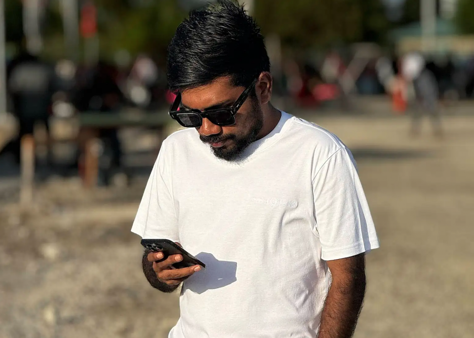 އޮޕަރޭޝަން "އަލިމަގުން" ހައްޔަރުކުރި ސަރުކާރުގެ ޕީޑީ މަގާމުން ވަކިކޮށްފި