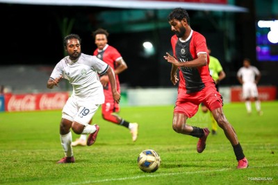 ގްރީން އަތުން އޮޑިއަށް މޮޅެއް