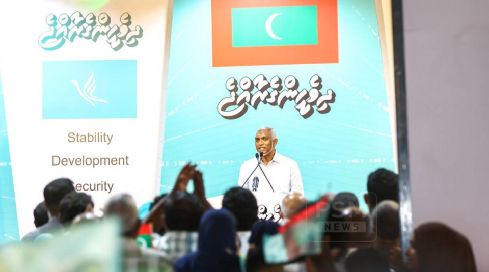 މަޝްރޫއުތައް ނުފެށި ލަސްވަނީ ކައުންސިލުން ބިން ހަވާލުނުކުރާތީ: ރައީސް