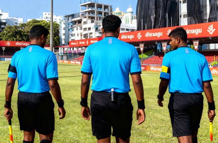 ރެފްރީން އުފައްދަން އެފްއޭއެމްގެ ކޯސް 16 އަހަރާއި 25 އަހަރާ ދެމެދުގެ ޒުވާނުންނަށް ހުޅުވާލާފަ