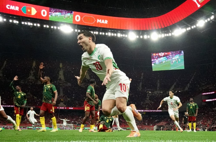 ޑިއާޒްގެ ގޯލަކާ އެކު ކެމަރޫން ކަޓުވާލައި މޮޮކޯ ސެމީއަށް