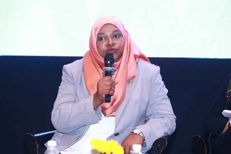 ލަންކާ އަށް ފަހު މެލޭޝިއާ: މެލޭޝިއާ ގައި އުޅޭ ދިވެހިންނަށް ވެސް ބޮޑެތި ދަތިތައް ކުރިމަތިވޭ: ޝަރީފް