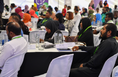 ވަޒީފާ ހޯދައިދިނުން މެންބަރަށް، ސަރުކާރު ޖަވާބުދާރީކުރުވުން ކައުންސިލަށް: ޒިންމާގެ އޮޅުންބޮޅުމެއްތަ؟