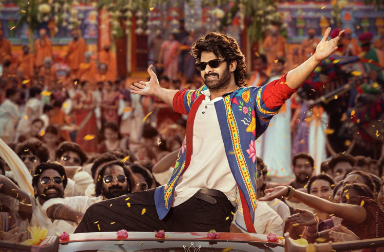 ޕްރަބާސްގެ އާ ފިލްމަށް ފުރަތަމަ ދުވަހު 100 ކްރޯޑް ރުޕީސް ލިބިއްޖެ