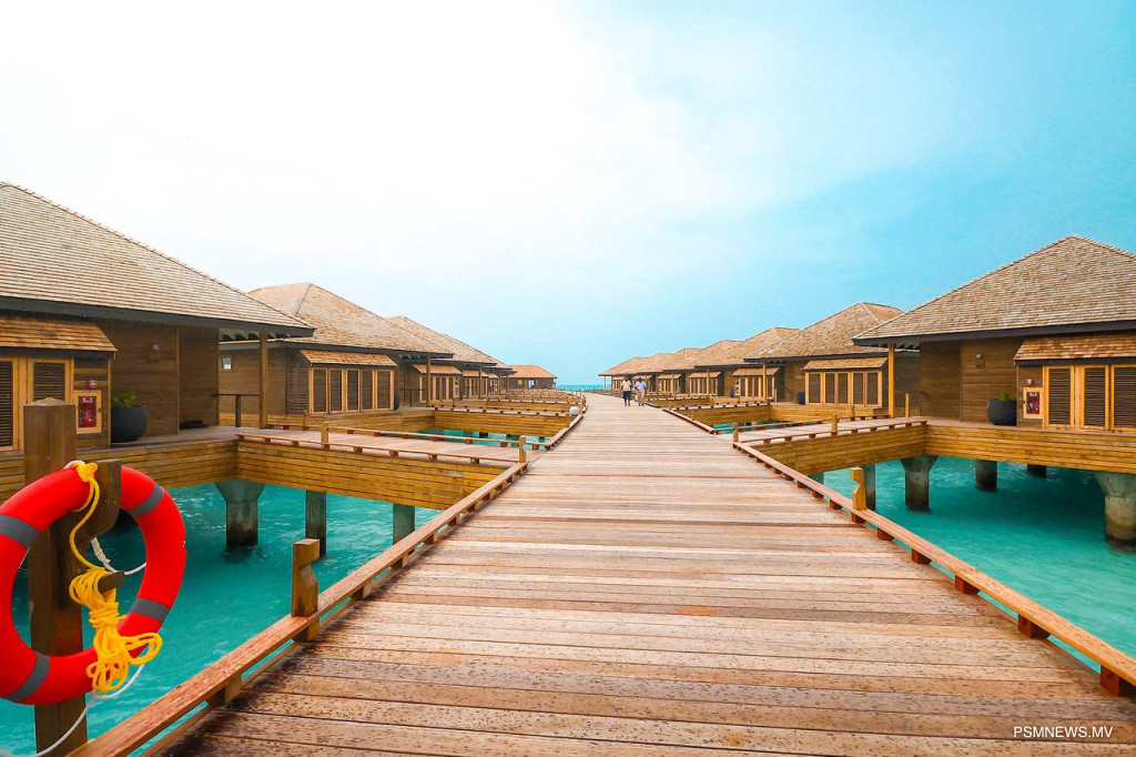 ޗަމްޕާ ރިސޯޓުތަކުގެ ހުރިހާ މުވައްޒަފުންނަށް މުސާރަ ޑޮލަރުން