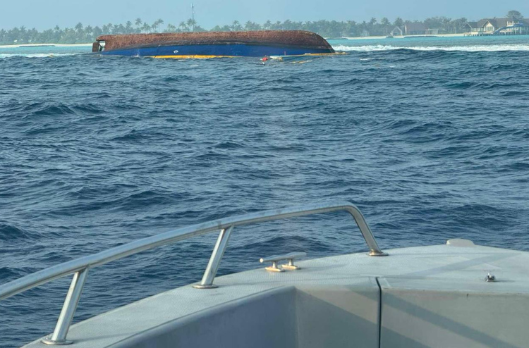 ބަންޑުން ޖަހާލި ބޯޓުން ގެއްލުނު ބިދޭސީ މީހާ ނުފެނޭ