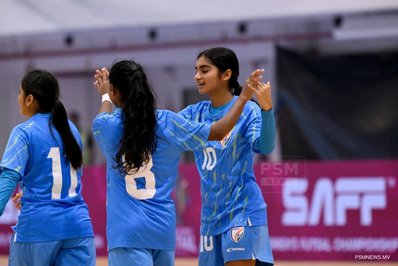 ނޭޕާލް އަތުން ބޮޑު މޮޅެއް ހޯދައި އިންޑިއާ ތާވަލުގެ އެއްވަނައަށް