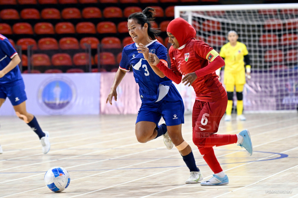 ޕާކިސްތާން މެޗަށް ނިކުންނާނީ މޮޅުވުމުގެ އަޒުމުގައި: ކޯޗު އާތިފް