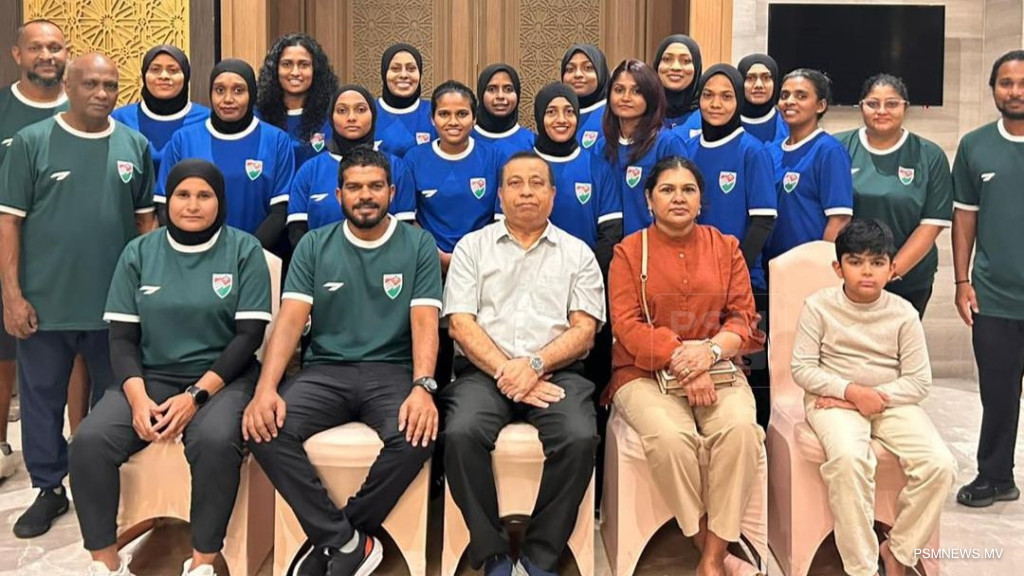 ސަފީރު ފުވާދު، ޤައުމީ ފުޓްސަލް ޓީމުތަކާ ބައްދަލުކުރައްވައިފި