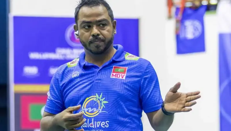 ކުޅުންތެރިއަކަށް ބިރު ދައްކައިގެން ޖިންސީ ނާޖާއިޒު ފައިދާ އެއް ނަގަން އުޅުނު ކަމަށް ތުހުމަތު ކުރެވޭ، ވޮލީ ކޯޗު ސޮފްވާން ގެ މައްސަލައެއް ފުލުހުން ބަލަނީ