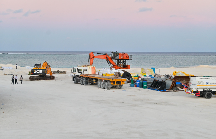 ގޯއްޗާއި ފްލެޓަށް ކުރިމަތިލާން ހުޅުވާލައިފި