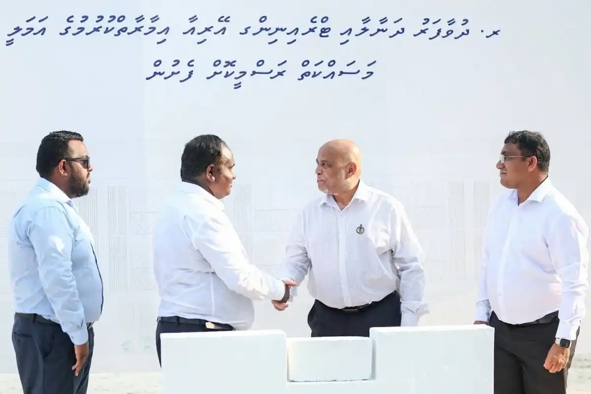 ރަޢީސް މުއިއްޒު ގެ ވެރިކަމުގެ ފުރަތަމަ 100 ދުވަހުގެ ވައުދު ތަކުގަ ހިމެނޭ، ރ. ދުވާފަރު ދަނާލު ގެ ބިންގާ އެޅުމަށް، 2025 ވަނަ އަހަރުގެ ޑިސެމްބަރު މަހު ބޭއްވި ރަސްމިއްޔާތުގެ ތެރެއިން