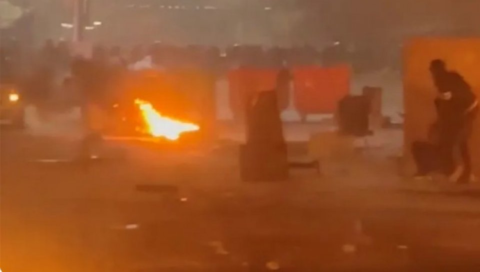 އިރާނުގައި ޓްރަމްޕް މަގްސަދު ހާސިލުކުރާނީ ކިހިނެއް؟