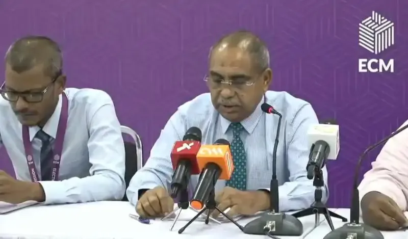 ކައުންސިލް އަދި ޑަބްލިއުޑީސީ އިންތިޚާބަށް ކެންޑިޑެސީ ފޯމް މިފަހަރު ހުށަހެޅޭނީ އޮންލައިންކޮށް، ކުރިމަތިލުމުގެ ފުރުޞަތު އަންނަ ހޮނިހިރު ދުވަހު ހުޅުވާލަނީ!