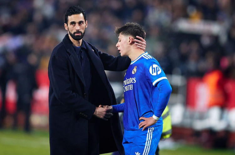 އާބޮލޯއާގެ ފުރަތަމަ މެޗުން އޭނާއަށް "ގޯސްތަކެއް ހެދި" ކަޕުން ރެއާލް ކަޓައިފި