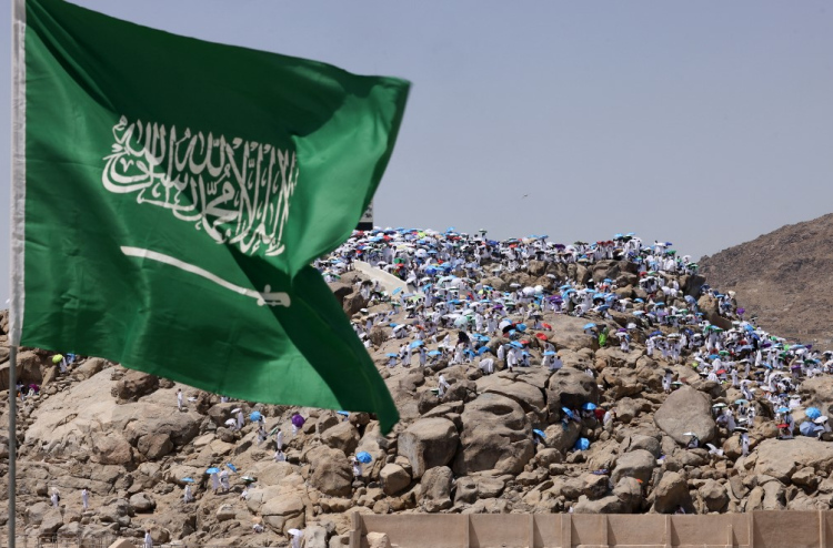 ކޮތަޅުތަކާއި ޕެކޭޖްތަކުގެ ބޭރުގައި ﷲ ގެ އިސްމުފުޅުތައް ލިޔުން ސައޫދީގައި މަނާކޮށްފި