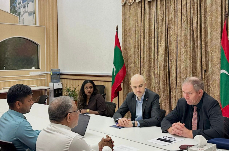 މޫސުމީ ބަދަލުތަކުން ލިބޭ ގެއްލުންތަކުން އަރައިގަތުމަށް އެހީ ހޯދުމަށް އިނގިރޭސިވިލާތާ އެކު މަޝްވަރާކޮށްފި