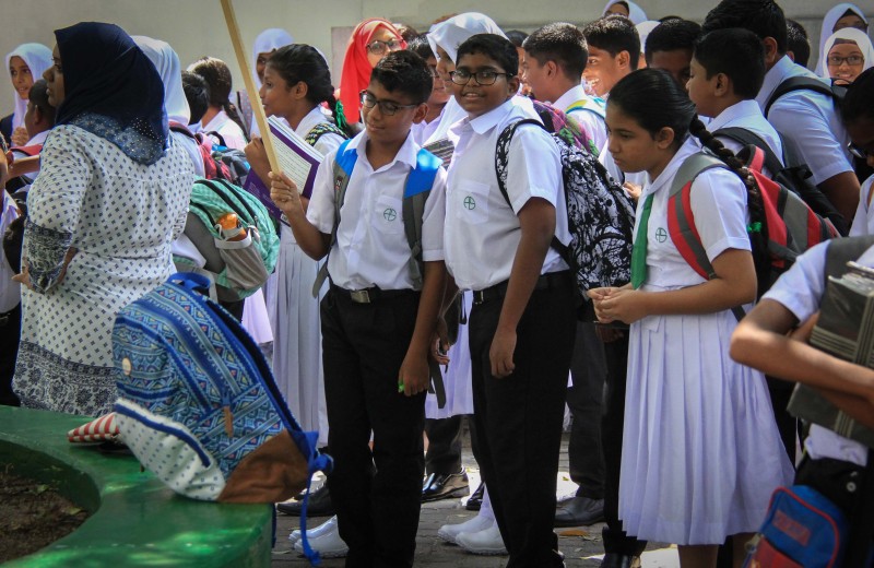 އަތޮޅުތެރޭ ރަށްރަށުގެ ސްކޫލުތަކުން 1500ށް ވުރެ ގިނަ ދަރިވަރުން މާލޭގެ ސްކޫލުތަކަށް ބަދަލުވެފައިވޭ: މިނިސްޓްރީ