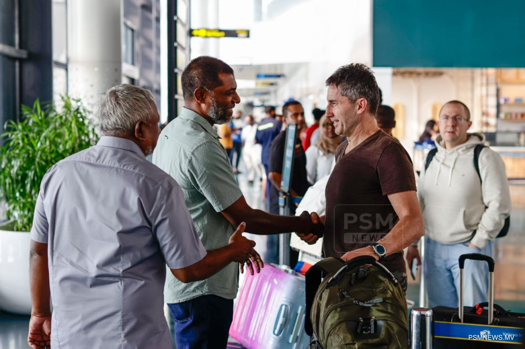 ޤައުމީ ޓީމުގެ ކޯޗަކަށް ހަމަޖެއްސި އުރުބާނީ ރާއްޖެ އަތުވެއްޖެ