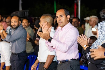 ރައީސް މުއިއްޒުގެ ވިސްނުންފުޅަކީ އަތޮޅު ކައުންސިލްތައް އުވާލުމަށްފަހު، އަތޮޅުތެރޭގެ ރައްޔިތުންގެ ބާރު ވެސް ކަނޑުވާލުން: ޖަމީލު