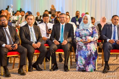 ރިޓަޔާޑް މީހުން ވަޒީފާއެއް އަދާކުރާނަމަ އަންގަން އެދިއްޖެ