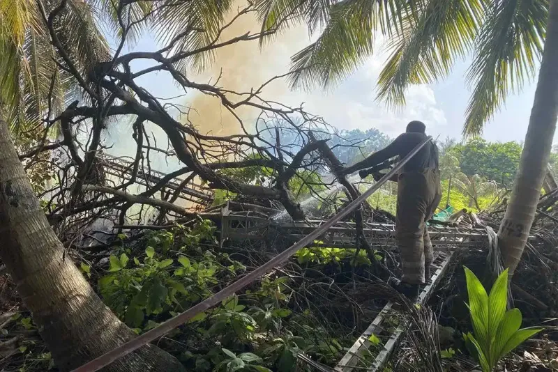 ލ. ފޮނަދޫ ދަނޑު ބިމެއްގައި އަލިފާނުގެ ހާދިސާ އެއް ހިނގައިފި