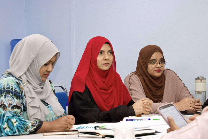 ފާޑުކިޔުން ބޮޑުވެ، މީޑިއާތަކުން "އަދަދު ކާޓޫނު" ދައުރުނުކުރަން އަންގައި މީޑިއާ ކޮމިޝަނުން އިއުލާނު ބަދަލުކޮށްފި