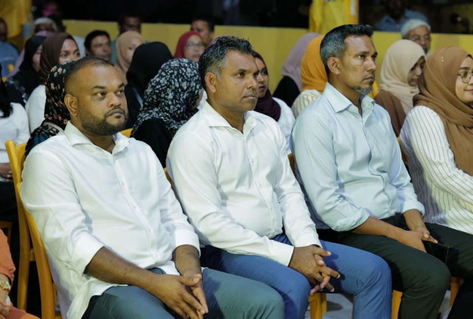 އެމްޑީޕީގެ ވެރިކަމެއްގައި ރައްޔިތުން ސަރުކާރު ފަހަތުން ދުވާކަށް ނުޖެހޭ: ފައިސަލް