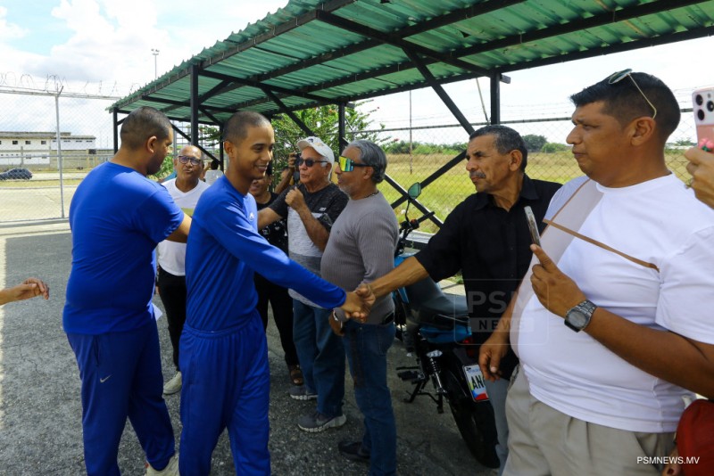 ވެނެޒުއެލާއިން 104 ސިޔާސީ ހައްޔަރީން މިނިވަން ކޮށްފި