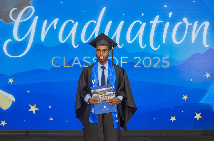 ރަޔާން: 14 އަހަރުގައި އޭ ލެވެލްގެ ގަދަ 10ގައި