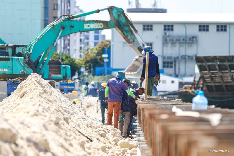 ބާޒާރުމަތީ މަގުގައި ތާރުއަޅަން ތައްޔާރުވަނީ