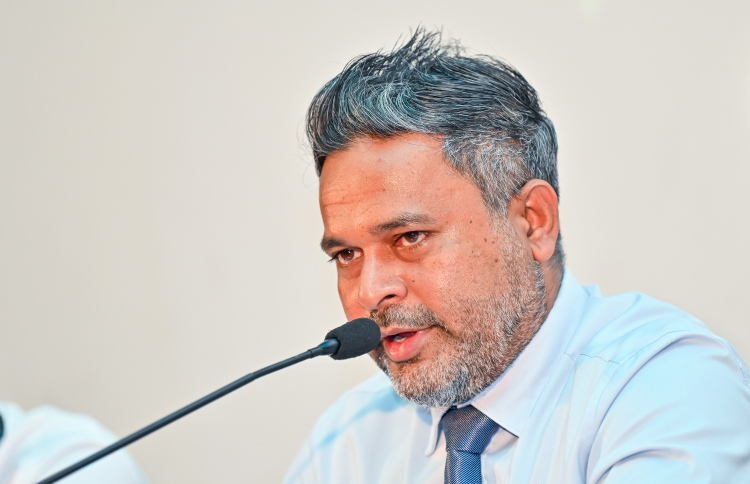 ޝައުނާ އަށް ރައްދު ދެއްވައި ޝިޔާމް ވިދާޅުވީ އިގްތިސާދު ކުރިއަރުވަން ފުރުސަތުތަކެއް ހުޅުވޭނެ ކަމަށް