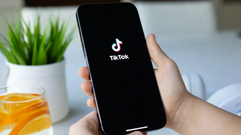 އެމެރިކާގައި ޓިކްޓޮކް ހިންގުން އެމެރިކާ ކުންފުންޏަކާ ހަވާލުކޮށްފި