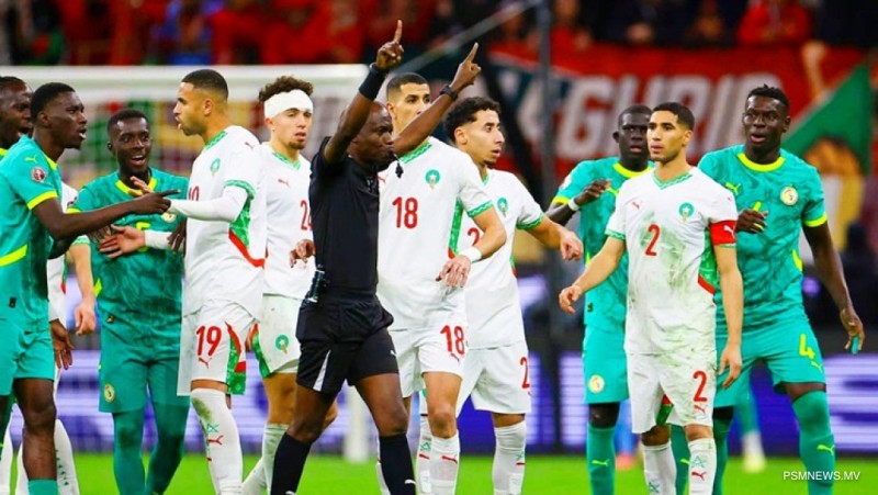 މޮރޮކޯ ހަ ލައްކަ ޑޮލަރުން، ސެނެގާލަށް 7 ލައްކަ ޑޮލަރުން ޖޫރިމަނާ، ކޯޗު ފަސް މެޗަށް ސަސްޕެންޑް