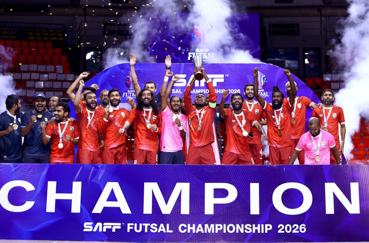 ސާފްގެ ތާރީހީ އަލަތު ފުޓްސަލް ޗެމްޕިއަންޝިޕްގެ ތަށި ޗެމްޕިއަން ރާއްޖެ އުފުލާލައިފި