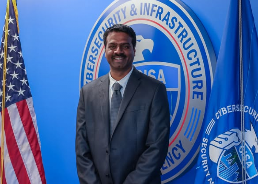 ޓްރަމްޕްގެ ސައިބާ ޗީފް ސިއްރު ލިޔުންތަކެއް ޗެޓްޖީޕީޓީއަށް އަޕްލޯޑްކުރި މައްސަލައެއް ފެންމަތިވެއްޖެ