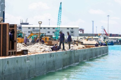 ބާޒާރުމަތީ މަގު ހެދުން: ޝީޓްޕައިލްކުރުމުގެ މަސައްކަތް ނިންމާލައިފި