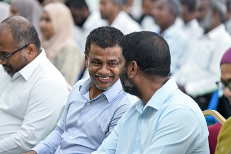 ލޭ ދޭ ފަރާތްތަކުގެ ދަފުތަރެއް ނެތުމުން ސުވާލުކުރަނީ