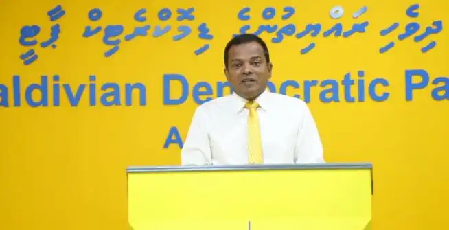 ޕީއެންސީގެ ލަދެއް ހަޔާތެއް ހުރި ނަމަ ކެންޑިޑޭޓުން ނެރެގެން، ލޯގޯ ޖަހައިގެން ކައުންސިލް އިންތިޚާބަށް ނުނިކުންނާނެ - އައްޑޫ މޭޔަރ