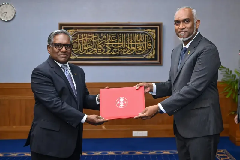 ޖިންސީ ކުށްވެރިޔާ އެޕްސްޓީންއާއި ވަހީދާއި ގުޅުމުގެ މައްސަލައިގައި އިސްތިއުފާ ދެއްވަން އެންގި ނަމަވެސް މައްސަލަ ތަހުގީގު ކުރަން ރައީސް މުއިއްޒު ނާންގަވާ އަދި ފުލުހުންވެސް އެކަން ނުބަލާ