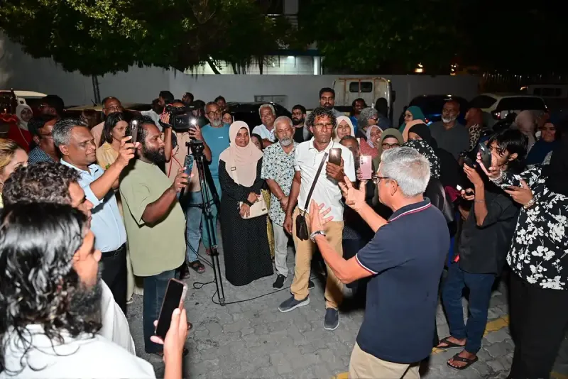 އެމްޑީޕީގެ ޖަލްސާ ކުރިއަށްދަނިކޮށް މާފަންނުން ކަރަންޓު ކަނޑާލައިފި، ސްޓެލްކޯ އިން ބުނީ ޓެކްނިލަކް މައްސަލަ އެއް ކަމަށް.