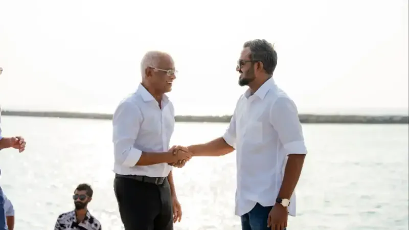 "ޢާޠިފް އަކީ ނަމޫނާ މޭޔަރެއް, ރައީސް މުޢިއްޒުގެ ސަރުކާރުން އެންމެ ޖެހިލުންވާ އެއް ބޭފުޅަކީވެސް އެއީ": ރައީސް ޞޯލިޙް