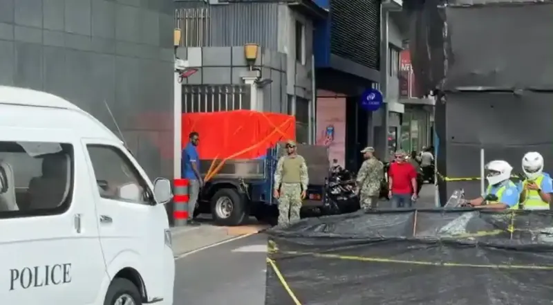 ސަލާމަތީ ބާރުތަކުގެ ބެލުމުގެ ދަށުން ހޯމަ ދުވަހު، 2 ލޮރީ އެއްގައި އެމްއެމްއޭ އަށް ވެއްދީ ކޯއްޗެއްކަމެއް ނޭނގެ: މީޑިއާ އެންޑް ކޮމިއުނިކޭޝަން މެނޭޖަރ