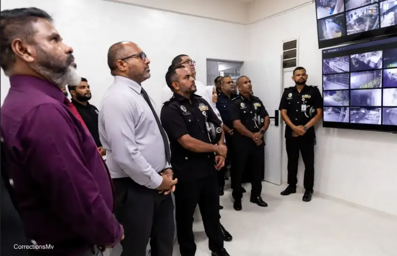 ކަރެކްޝަން ގެ މުސާރަ ވަޒީރު އިހުސާން ވިދާޅުވި ގޮތަށް ޖެނުއަރީ މަހު ބޮޑެއް ނުކުރެވުނު! ކުރިން ވަޒީރު ވިދާޅުވީ ޖެނުއަރީގައި މުސާރަ ބޮޑު ނުވާ ނަމަ އިސްތިއުފާ ދެއްވާނެ ކަމަށް