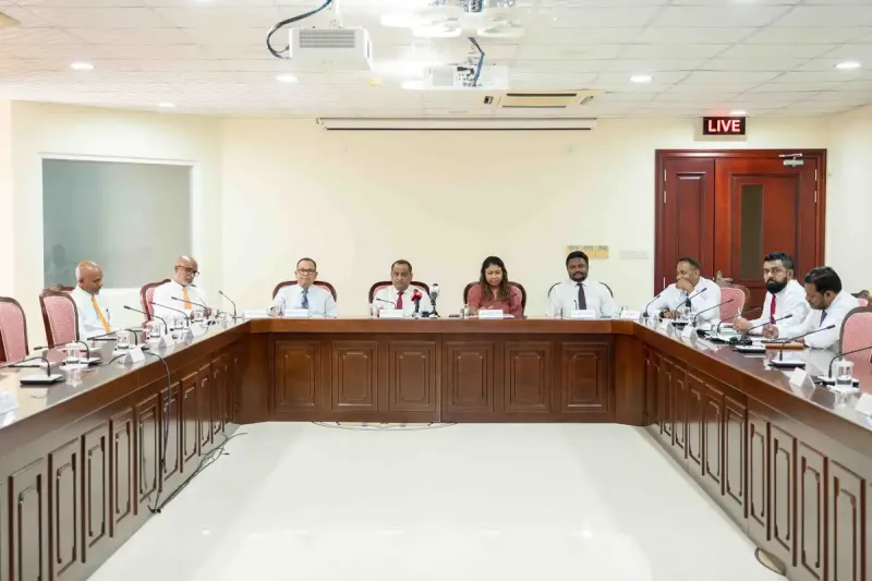 ކުއްލިއަކަށް ޚިޔާލު ދޭން އެންގުމުން ދަތިވާ ކަމަށް ބުނެ އެމްޑީޕީ އިން ކޮމިޓީގައި ބައިވެރިއެއް ނުވި