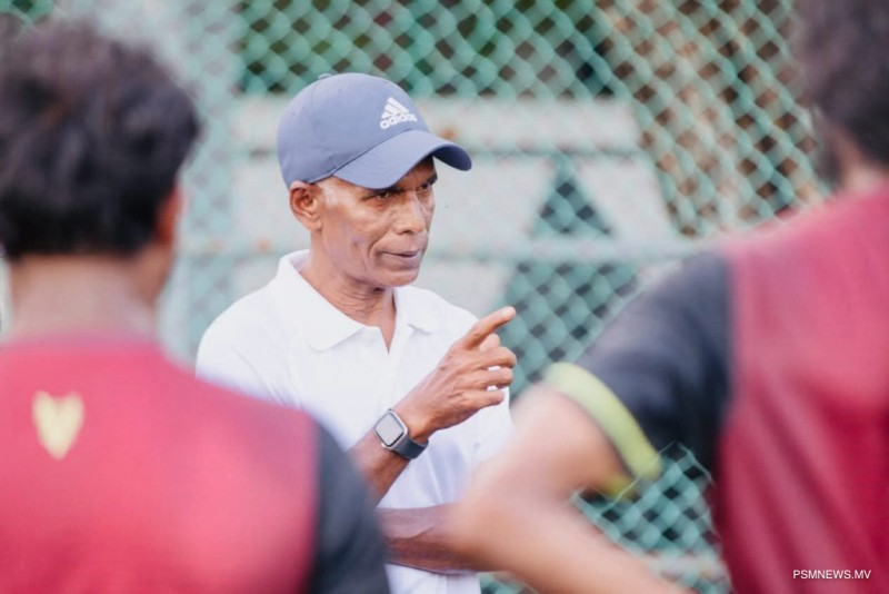 ފަރިތަކުރުންތަކުގައި ބައިވެރިނުވެ ކުޅުންތެރިން ދަނީ ފުޓްސަލް ކުޅެން: ލައްޗޭ