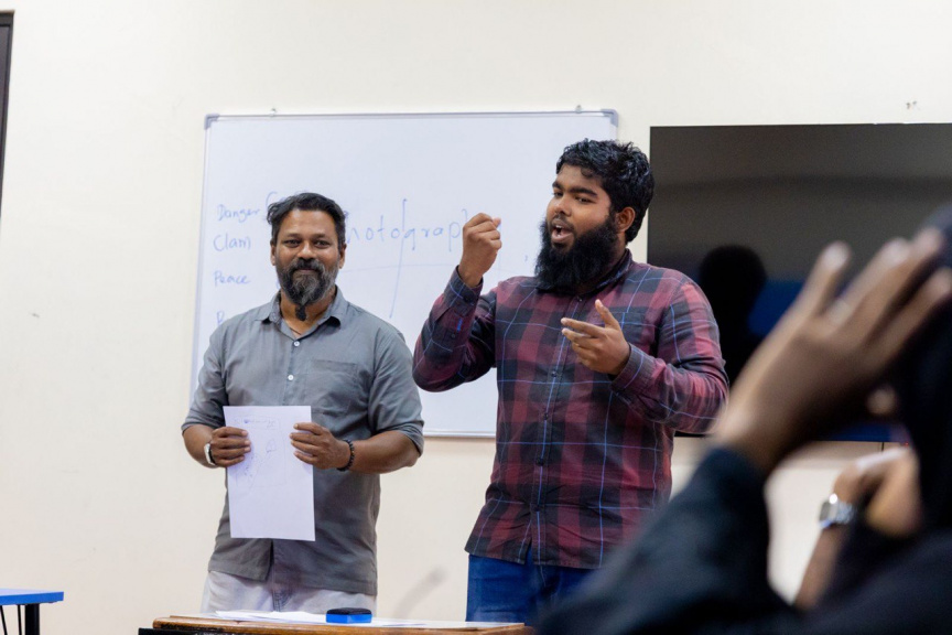 ނުކުޅެދުންތެރިކަން ހުންނަ މީހުންނަށް އާޓް އަދި ފޮޓޯގްރަފީ ޕްރޮގްރާމްތަކެއް